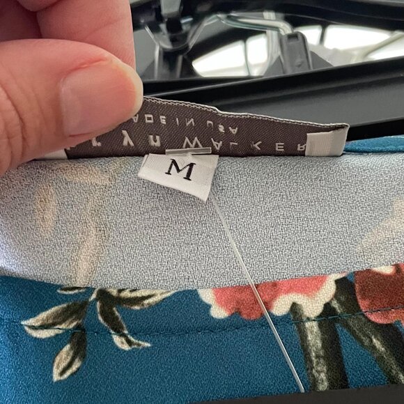 Bryn Walker Diego Tunic Size Medium Floral Print Bell Sleeve Teal Blue Sz M New - Picture 8 of 11